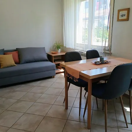 Jadranka Apartament Pula